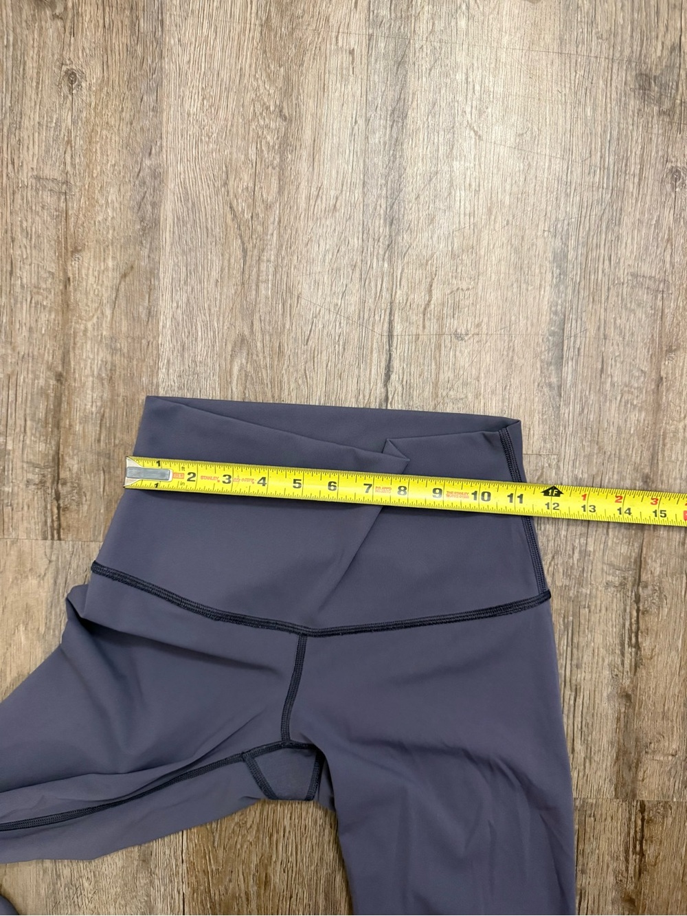 Lululemon • Wunder Under Crop II Roll Down Scallop Luxtreme Leggings - Picture 9 of 14